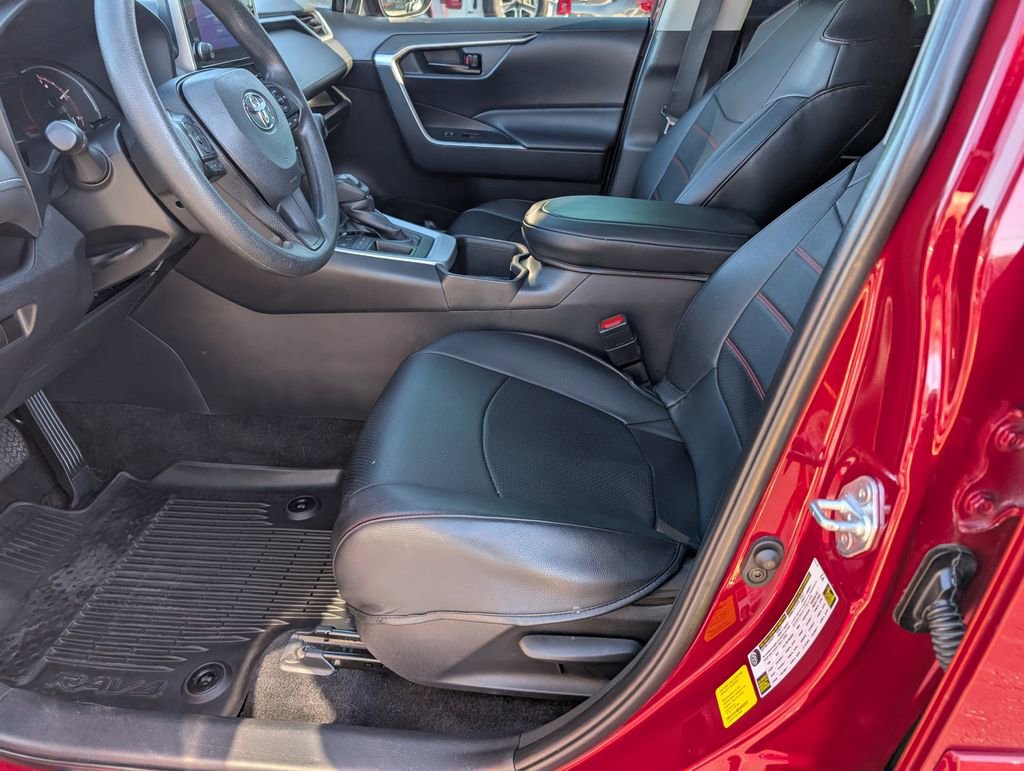 Used 2023 Toyota RAV4 LE image 12