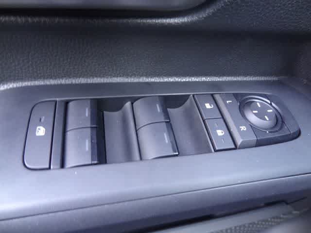 Used 2024 Toyota Tacoma TRD Off-Road AWD/4WD image 15