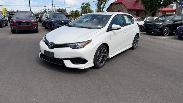 Used 2018 Toyota Corolla iM w/ Carpet Mat Package (TMS) FWD image 9