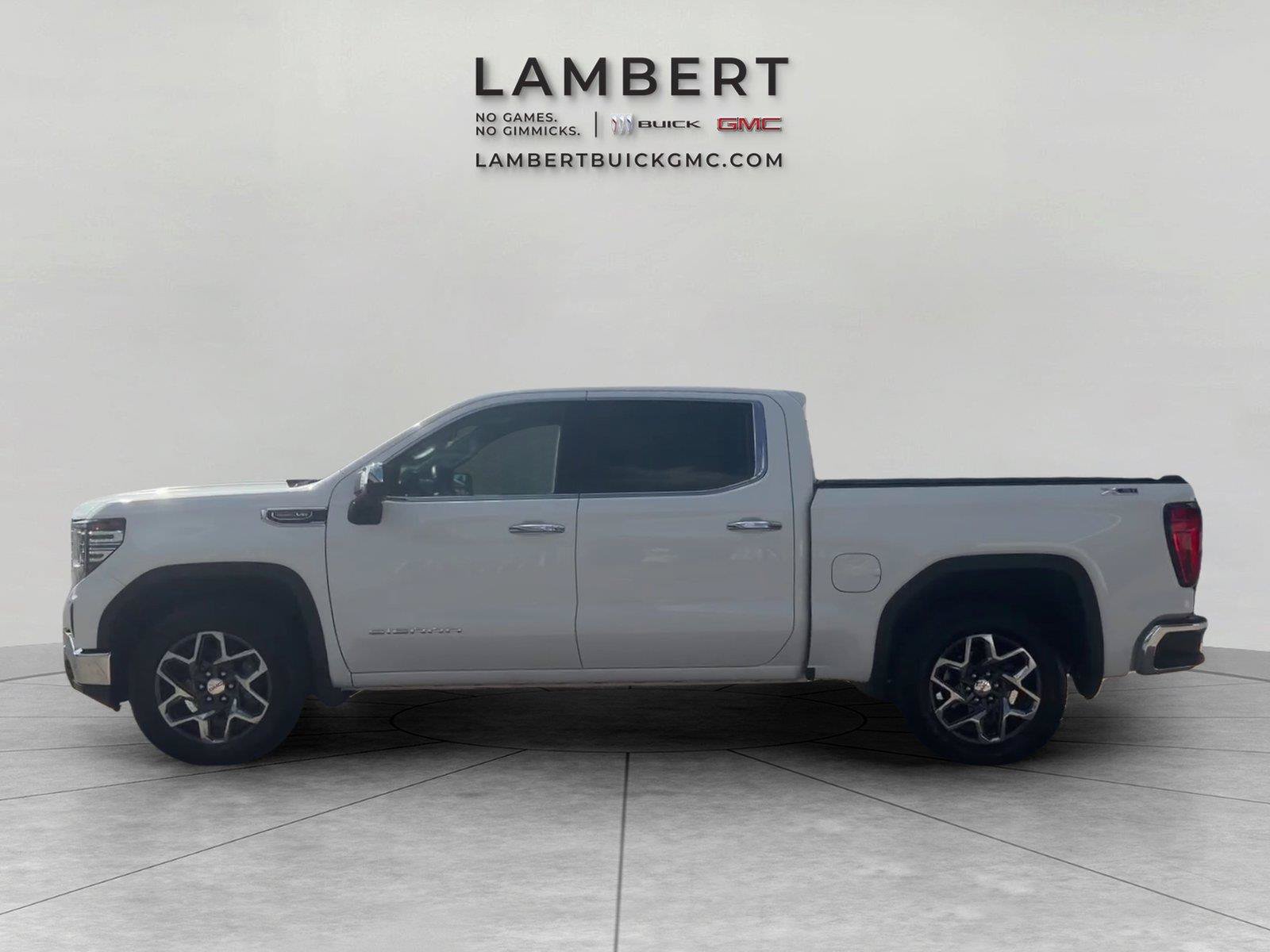 Used 2024 GMC Sierra 1500 SLT w/ SLT Premium Plus Package AWD/4WD image 2