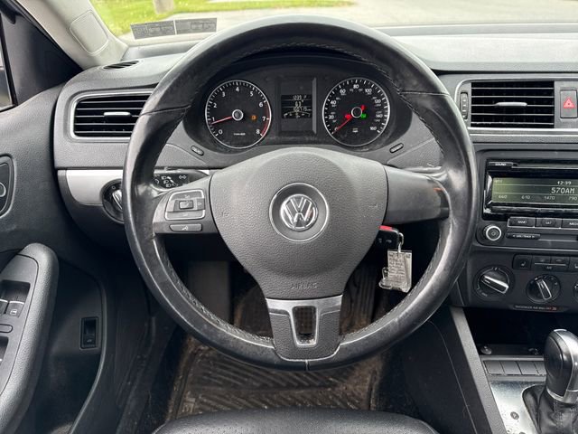 Used 2013 Volkswagen Jetta SE FWD image 17