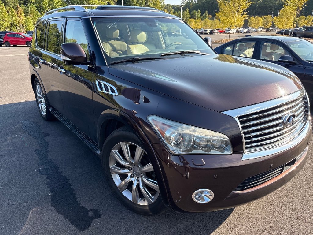 Used 2013 INFINITI QX56 4WD w/ Deluxe Touring Pkg image 2
