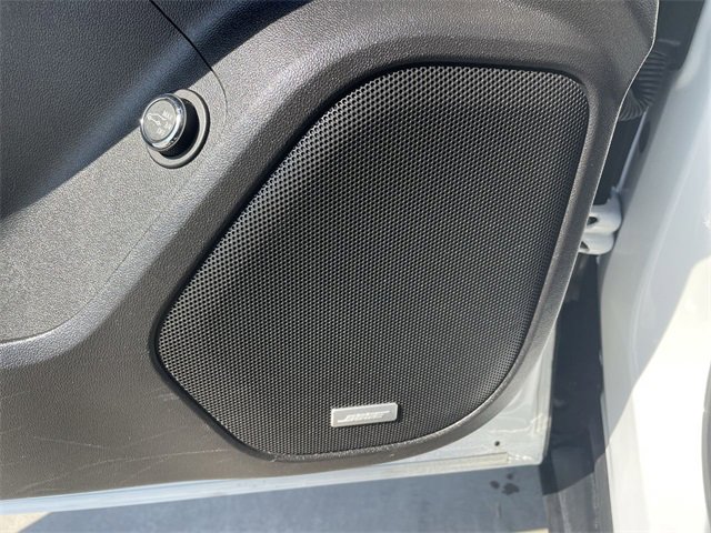 Used 2023 GMC Acadia SLT image 24