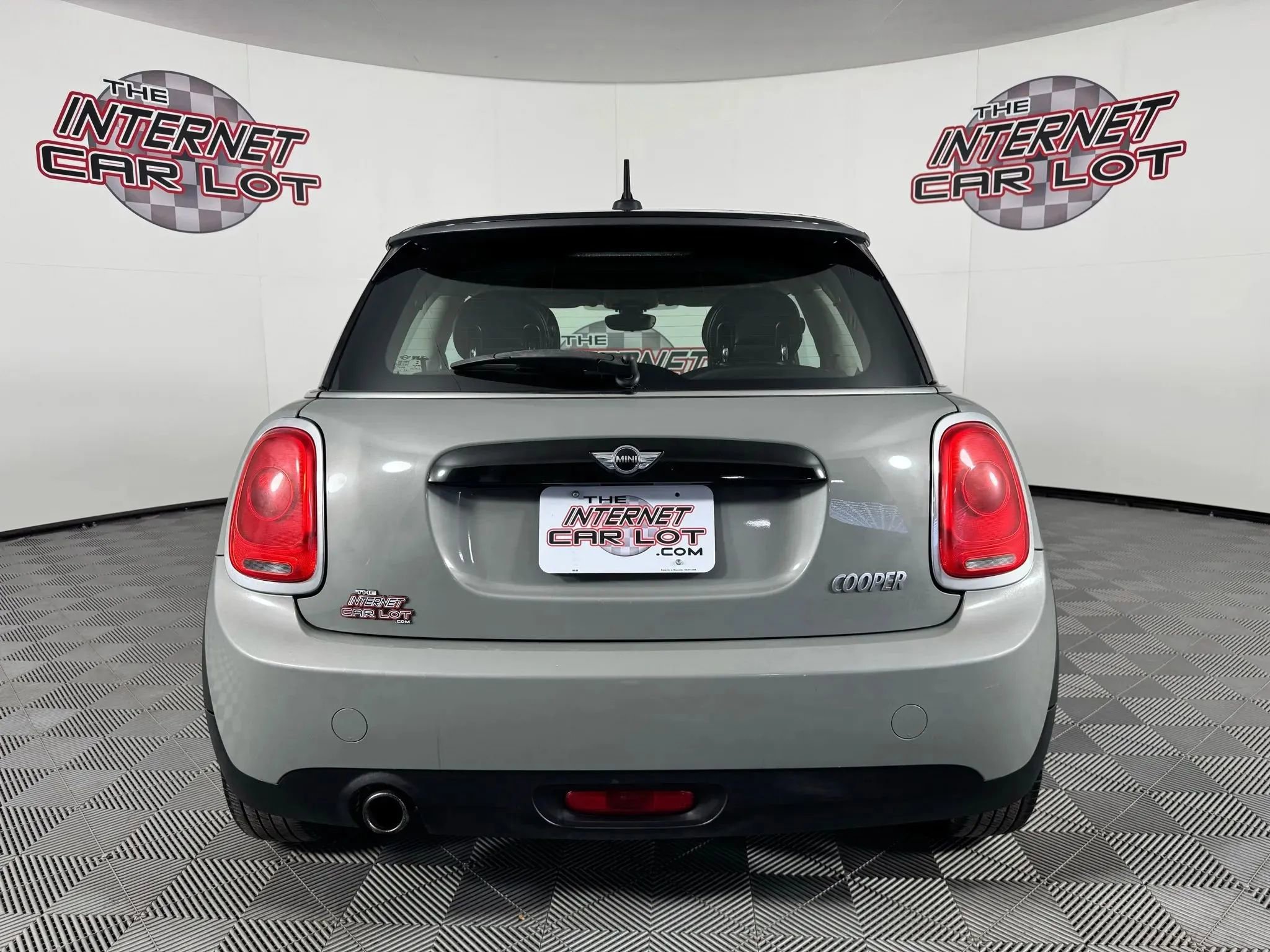 Used 2016 MINI Cooper 2-Door Hardtop image 6
