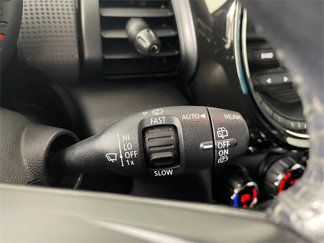 Used 2016 MINI Cooper 2-Door Hardtop image 12