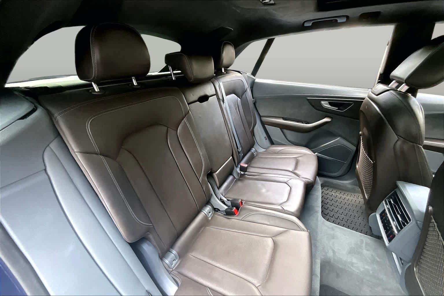 Used 2021 Audi Q8 Prestige AWD/4WD image 21