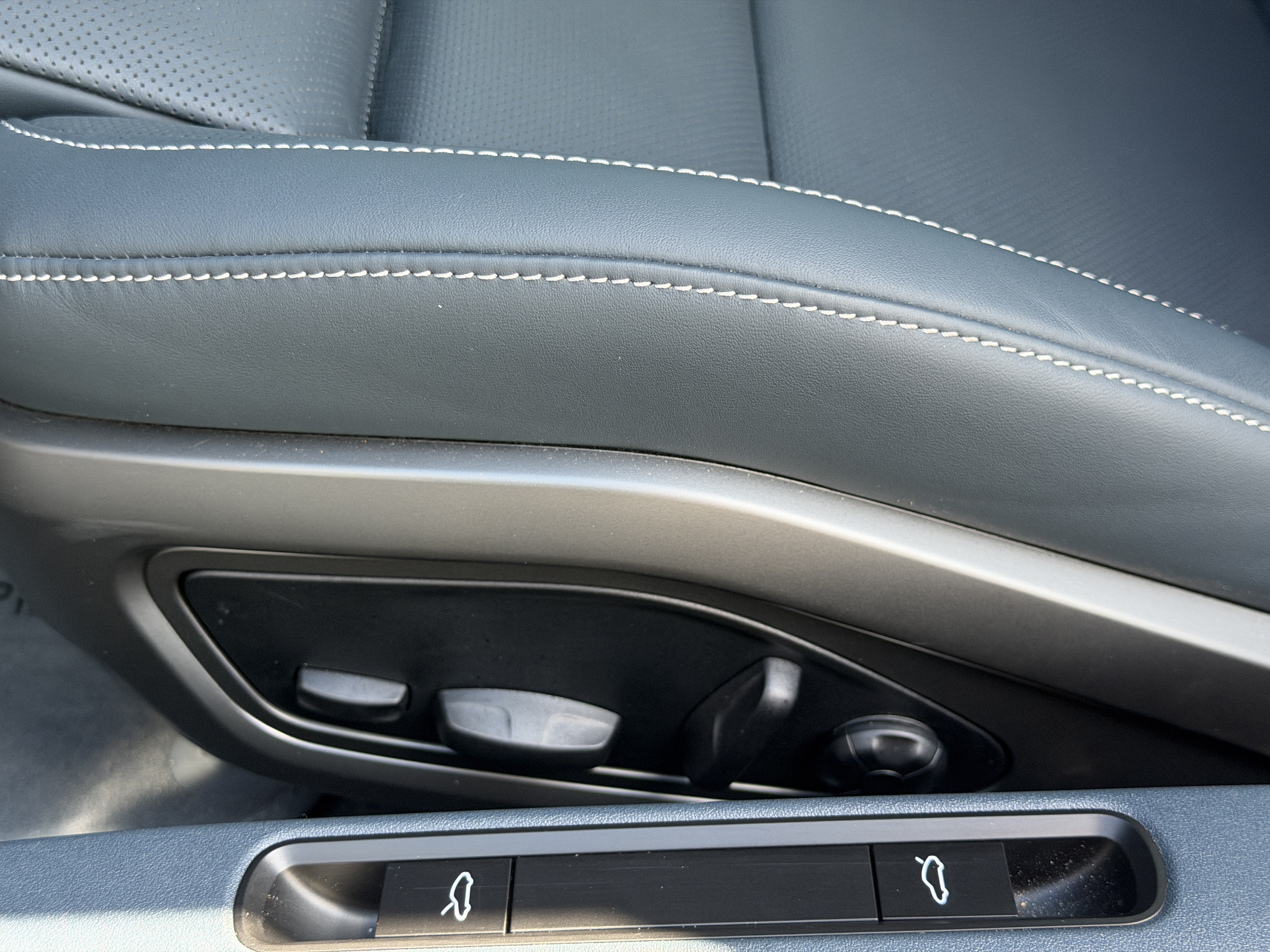 Certified 2024 Porsche 911 Carrera S RWD image 22