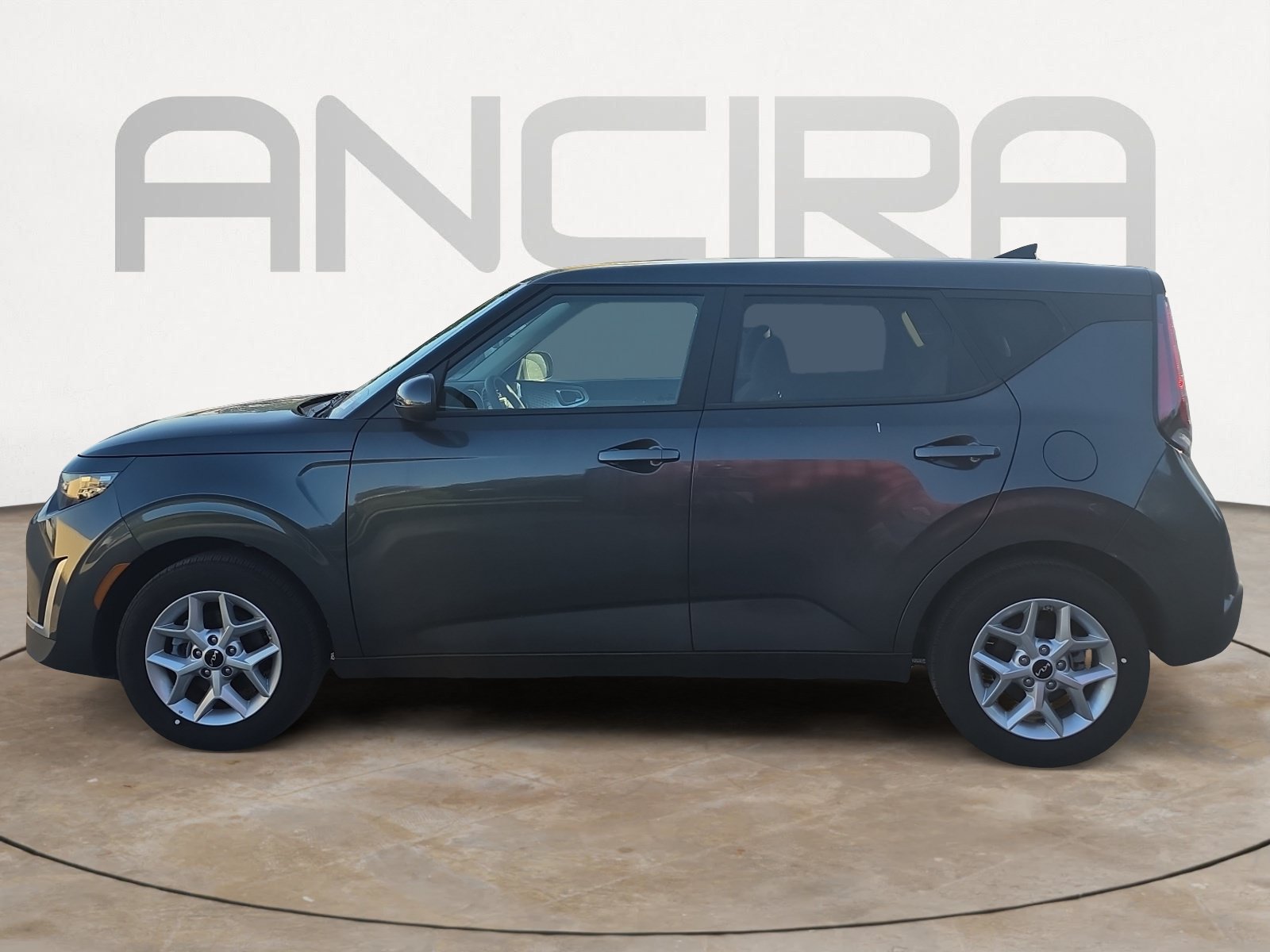 Used 2025 Kia Soul LX w/ LX Technology Package FWD image 5