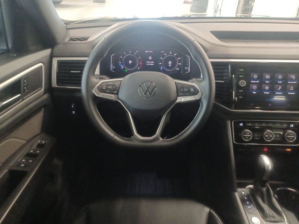 Used 2022 Volkswagen Atlas Cross Sport SE w/ Black Wheel Package image 14