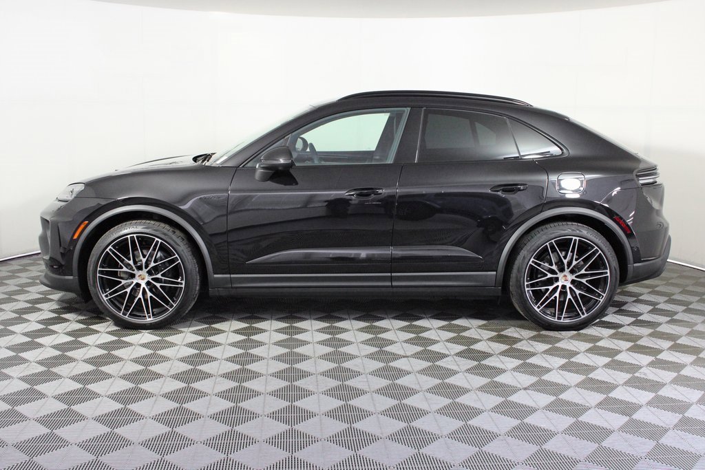 Used 2025 Porsche Macan Electric image 2