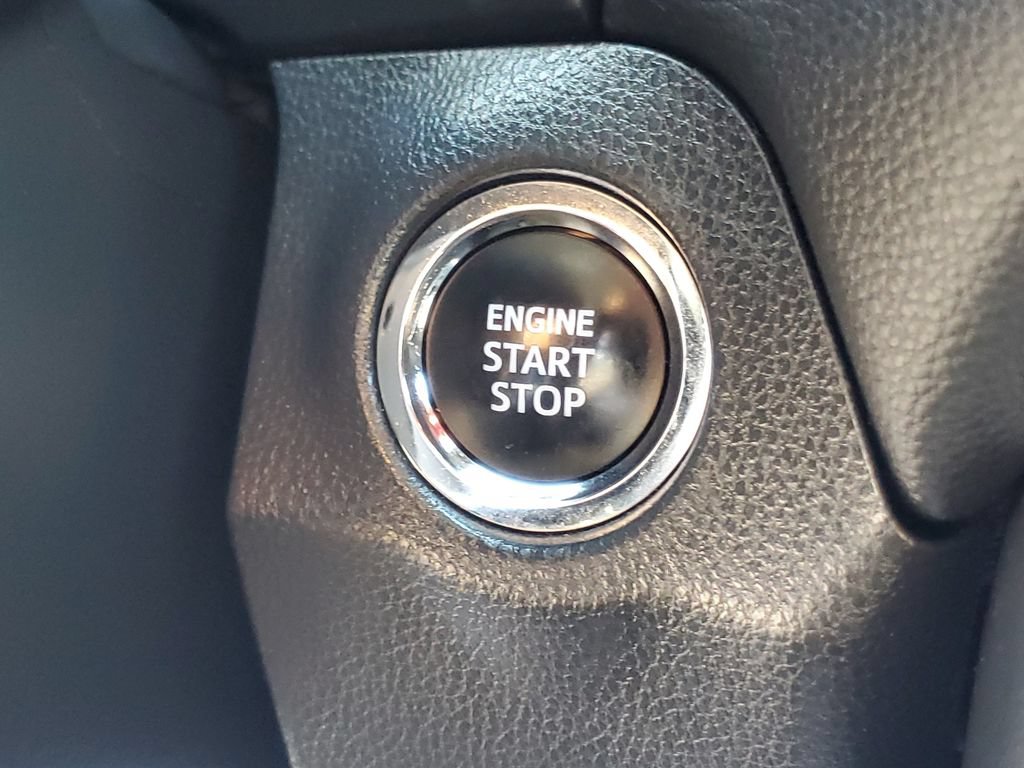 Used 2023 Toyota RAV4 XLE AWD/4WD image 32