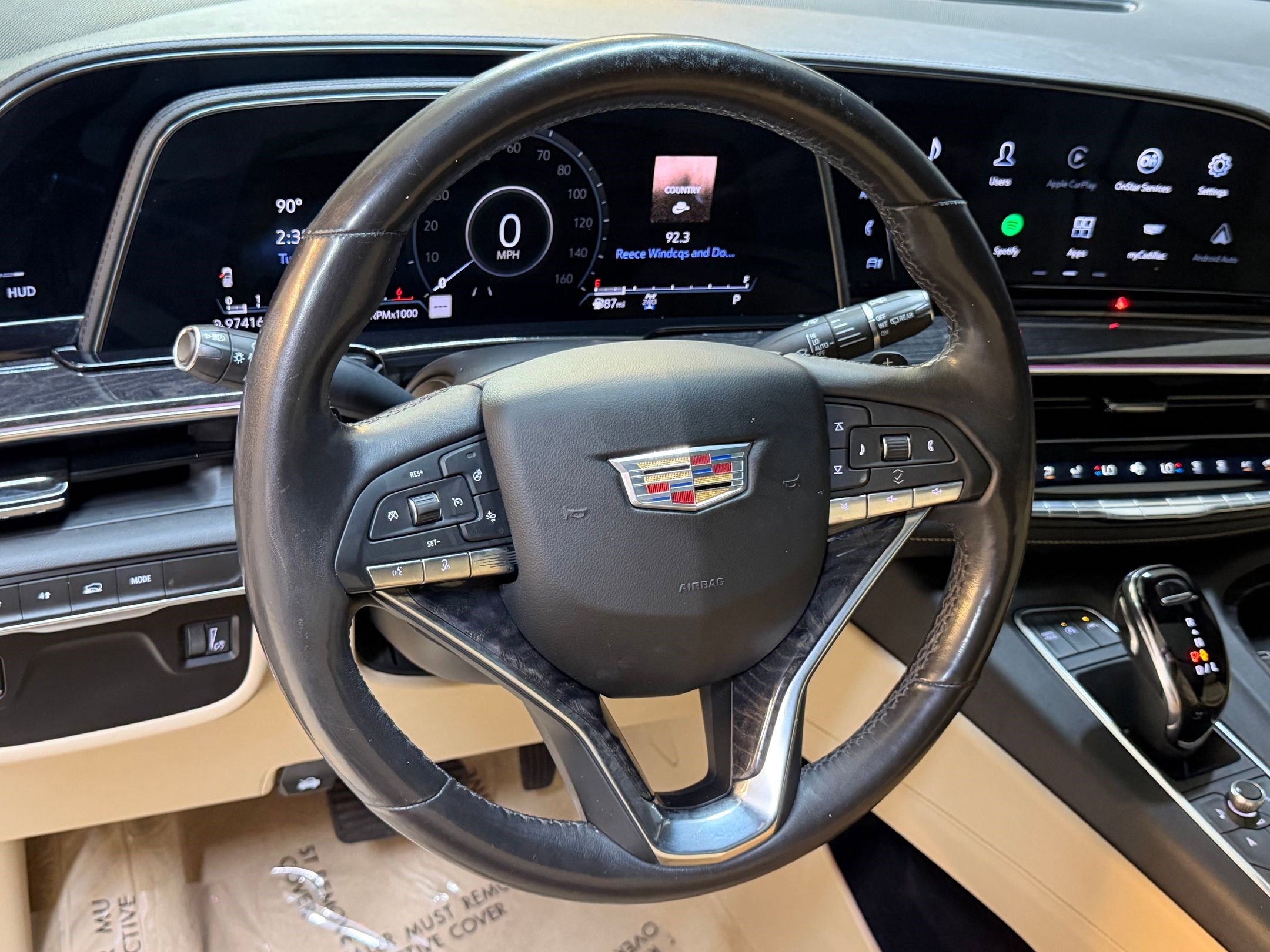 Used 2023 Cadillac Escalade Premium Luxury image 4