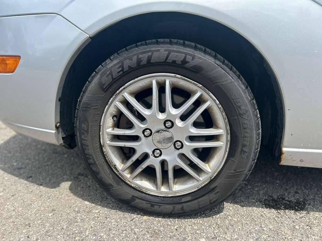 Used 2006 Ford Focus SE FWD image 9