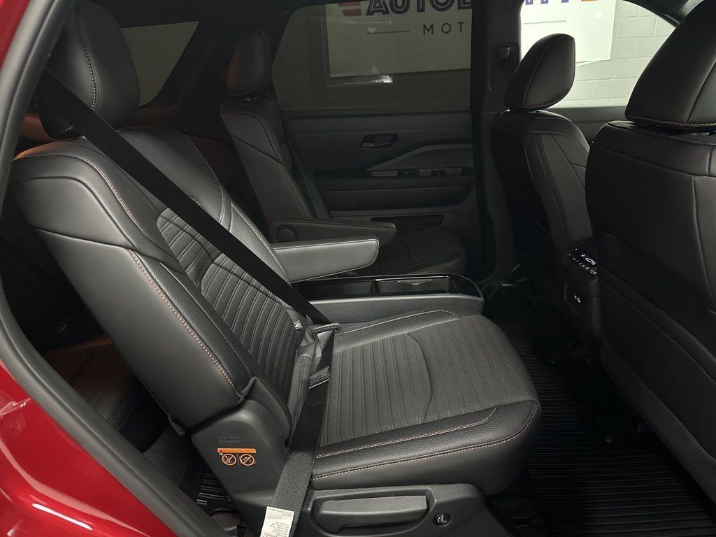 Used 2025 Nissan Pathfinder Rock Creek image 20