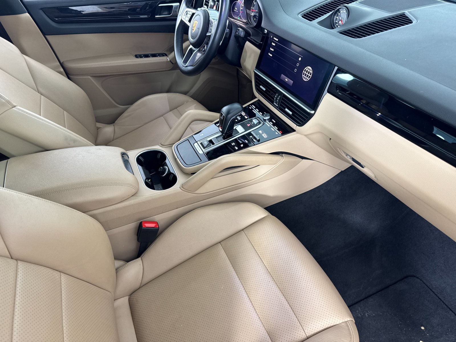 Certified 2023 Porsche Cayenne AWD/4WD image 16