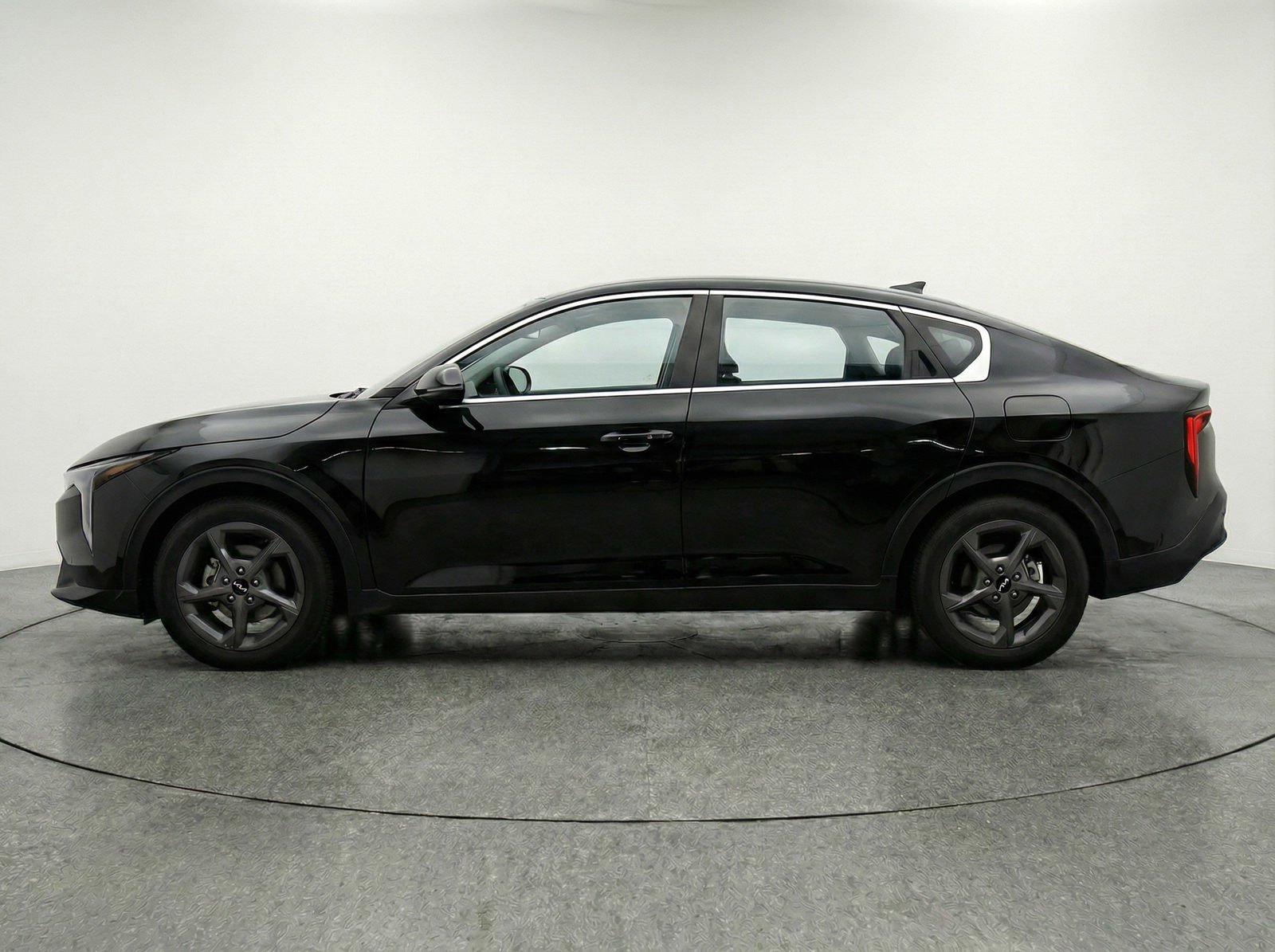 Used 2025 Kia K4 FWD image 4