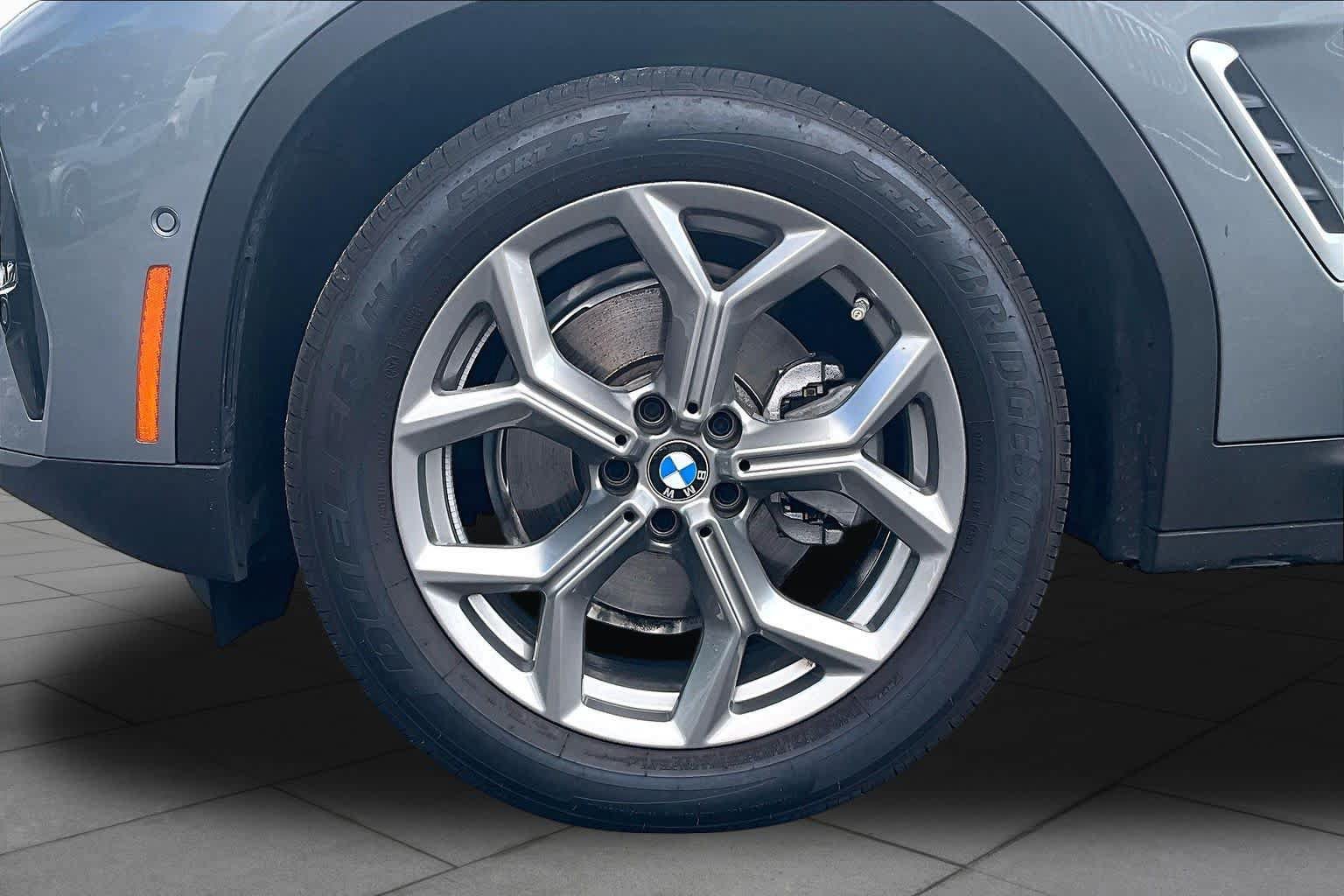Used 2024 BMW X3 sDrive30i w/ Premium Package RWD image 11