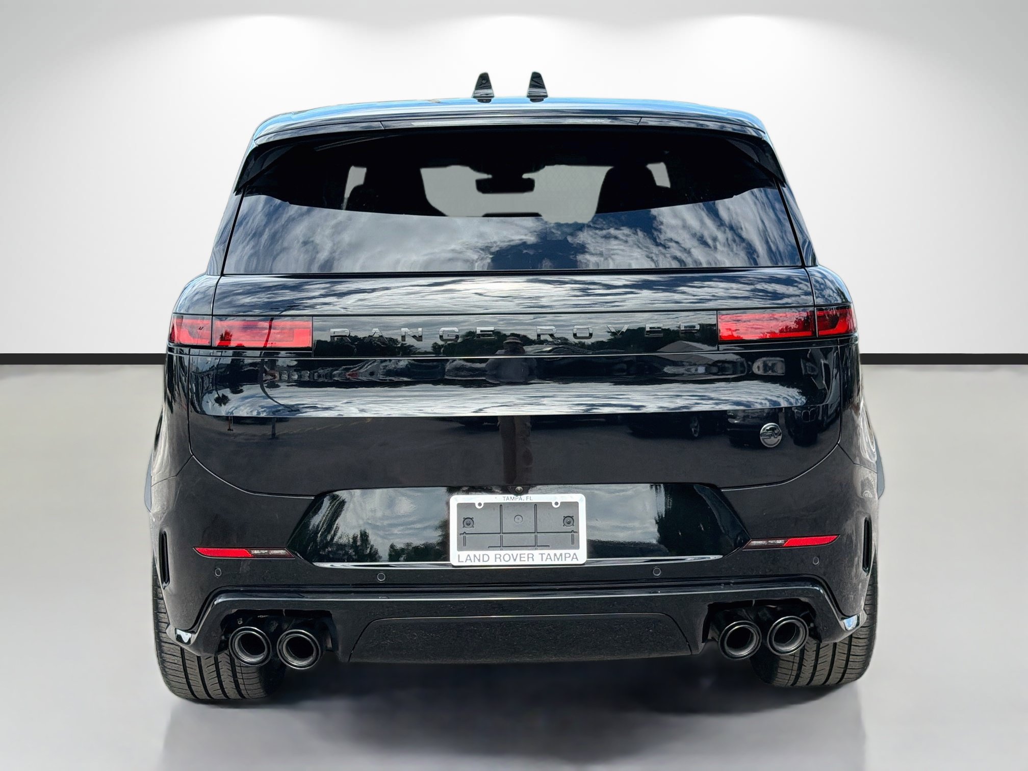 New 2027 Land Rover Range Rover Sport SV AWD/4WD image 4
