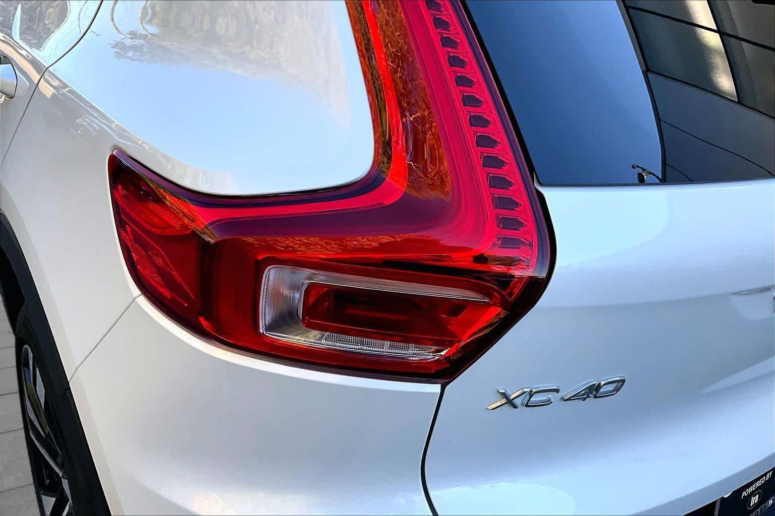Certified 2024 Volvo XC40 B5 Plus w/ Protection Package Premier AWD/4WD image 27
