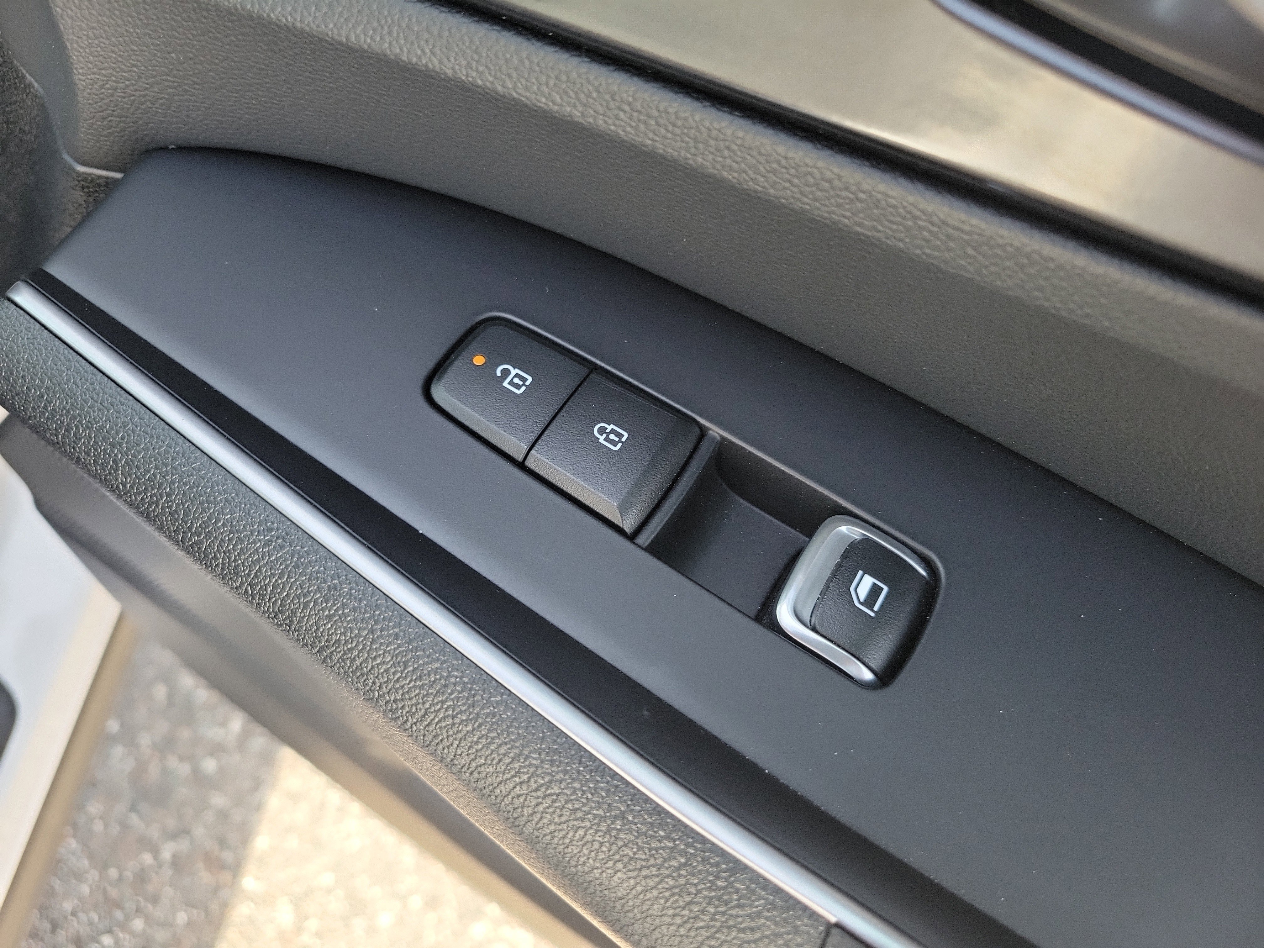 Certified 2025 Kia Sorento S w/ Panoramic Sunroof Package FWD image 11