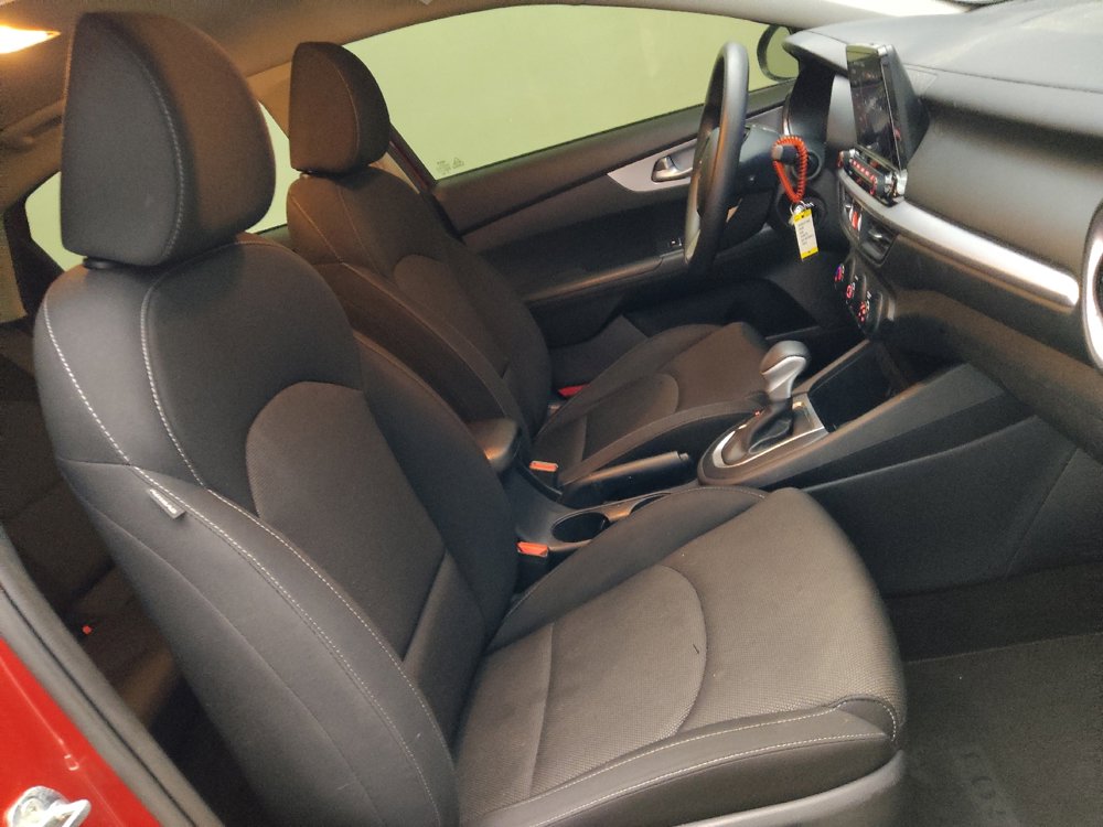 Used 2022 Kia Forte LXS image 21