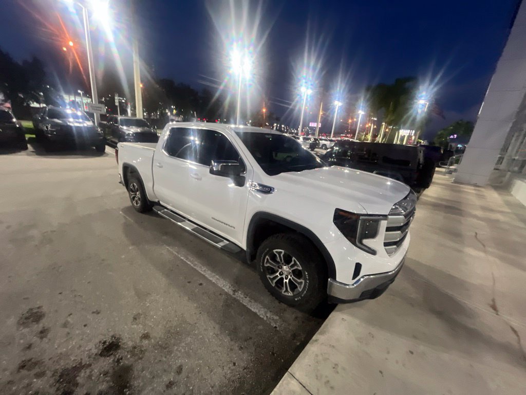 Used 2023 GMC Sierra 1500 SLE AWD/4WD image 2
