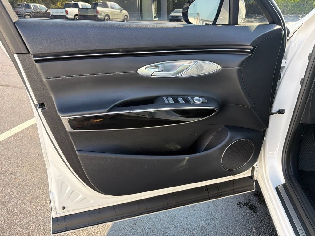 Used 2022 Genesis GV70 2.5T AWD/4WD image 17