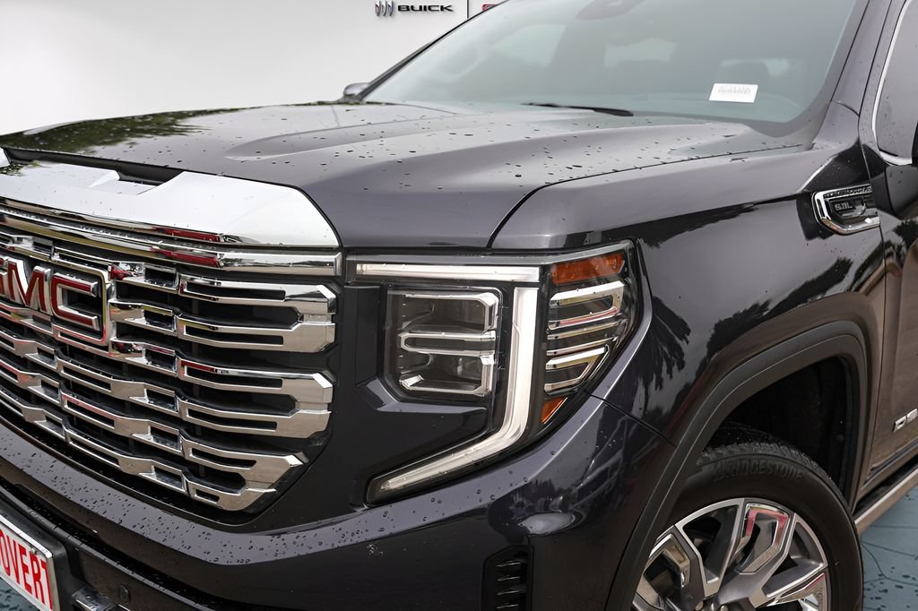 Used 2023 GMC Sierra 1500 Denali w/ Denali Reserve Package AWD/4WD image 3