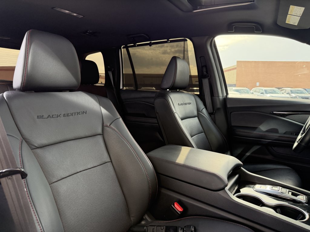 Used 2025 Honda Passport Black Edition image 42