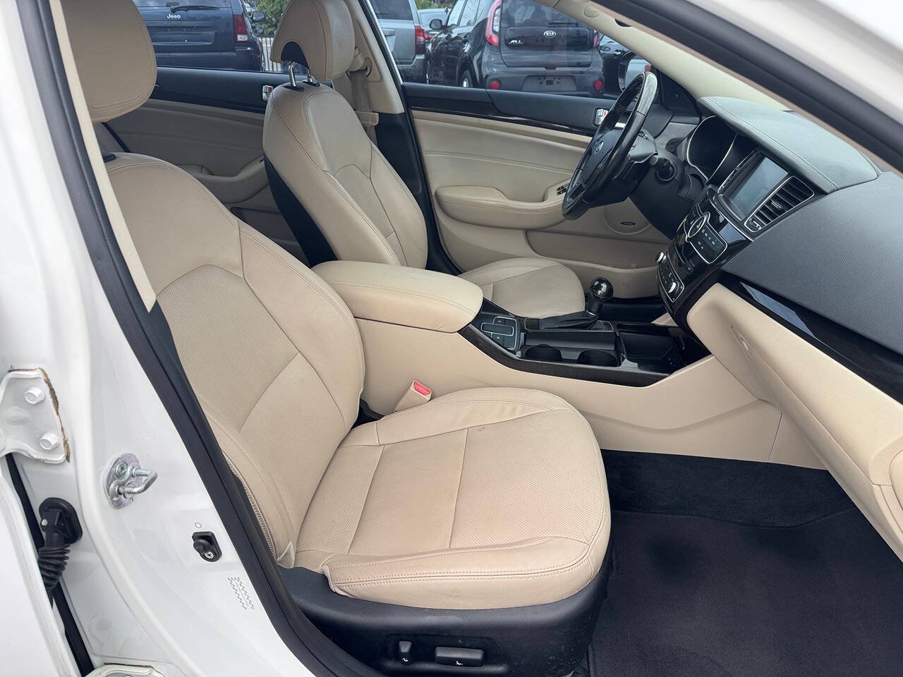 Used 2014 Kia Cadenza Premium FWD image 18
