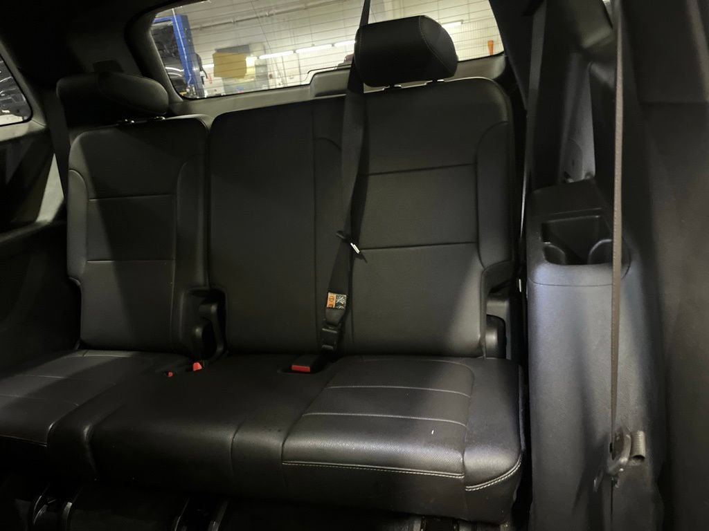 Used 2023 Chevrolet Traverse Premier w/ Redline Edition FWD image 27