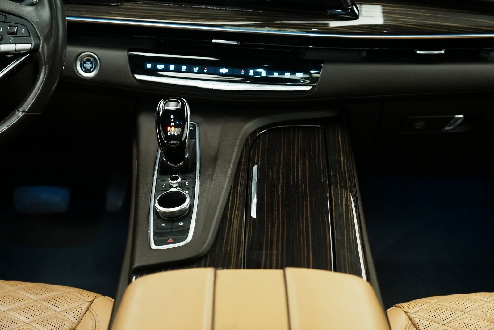 Used 2021 Cadillac Escalade ESV Premium Luxury image 29