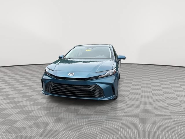 Used 2026 Toyota Camry LE FWD image 4