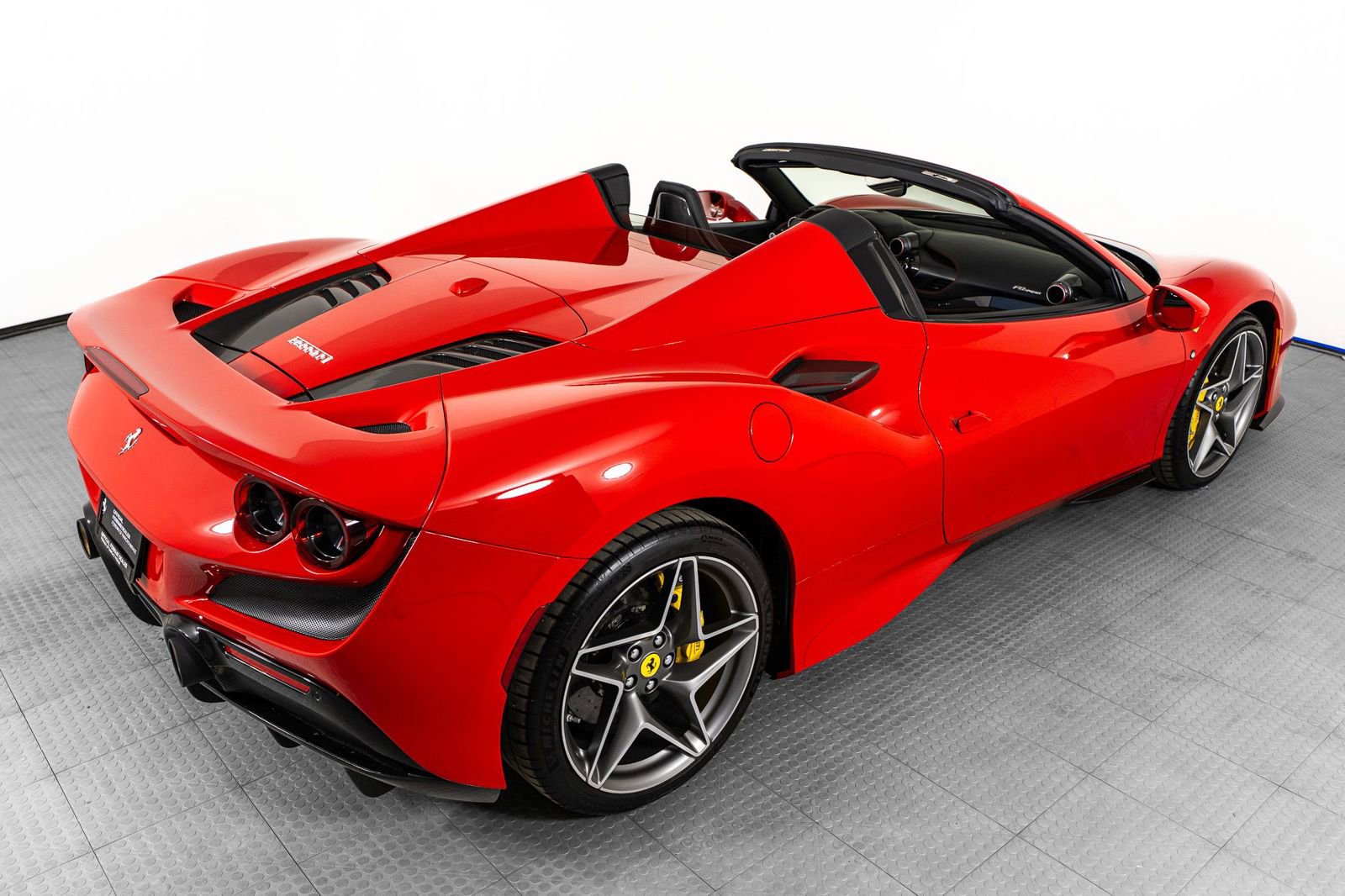 Certified 2021 Ferrari F8 Tributo Base image 4