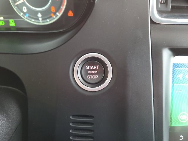 Used 2018 Jaguar E-PACE R-Dynamic HSE image 12