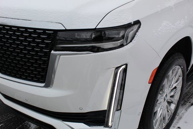 Used 2022 Cadillac Escalade Premium Luxury image 9