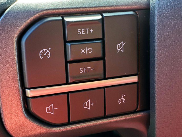 New 2026 Ford F350 Lariat w/ FX4 Off-Road Package image 32