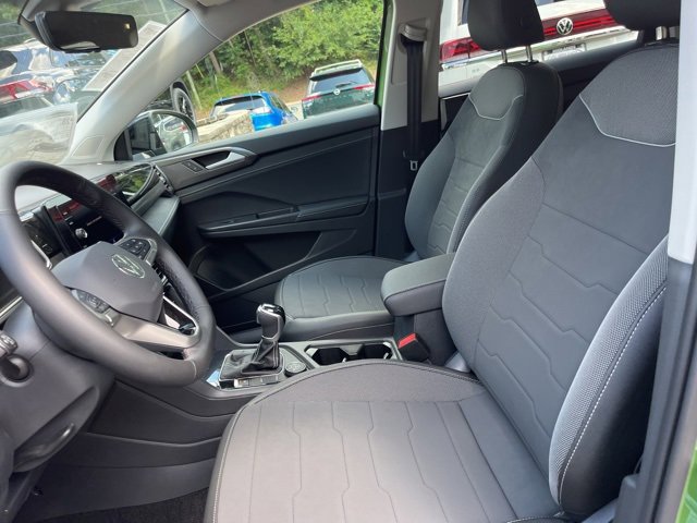 New 2025 Volkswagen Taos SE image 8