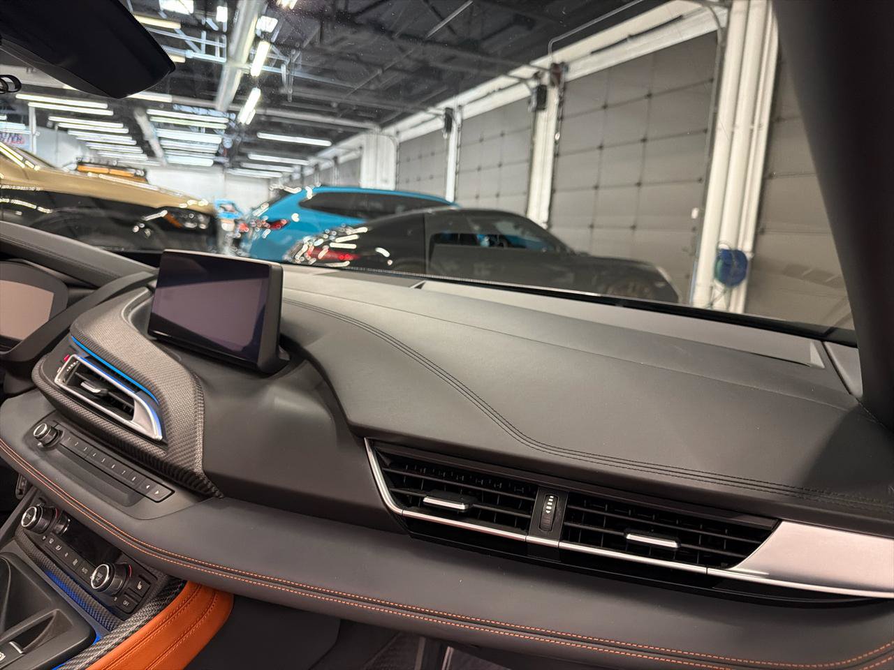 Used 2019 BMW i8 Roadster AWD/4WD image 28