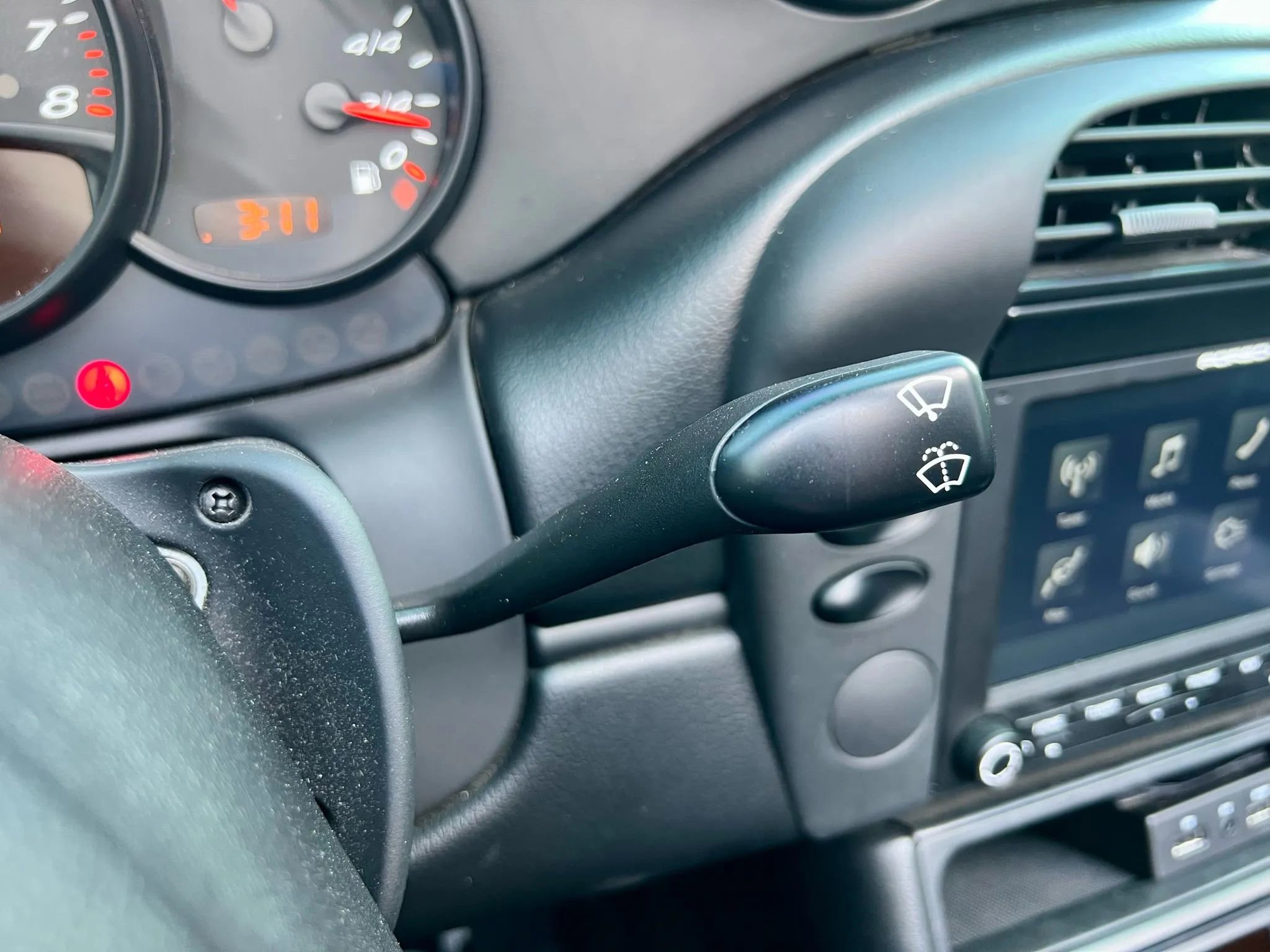 Used 2004 Porsche Boxster image 32