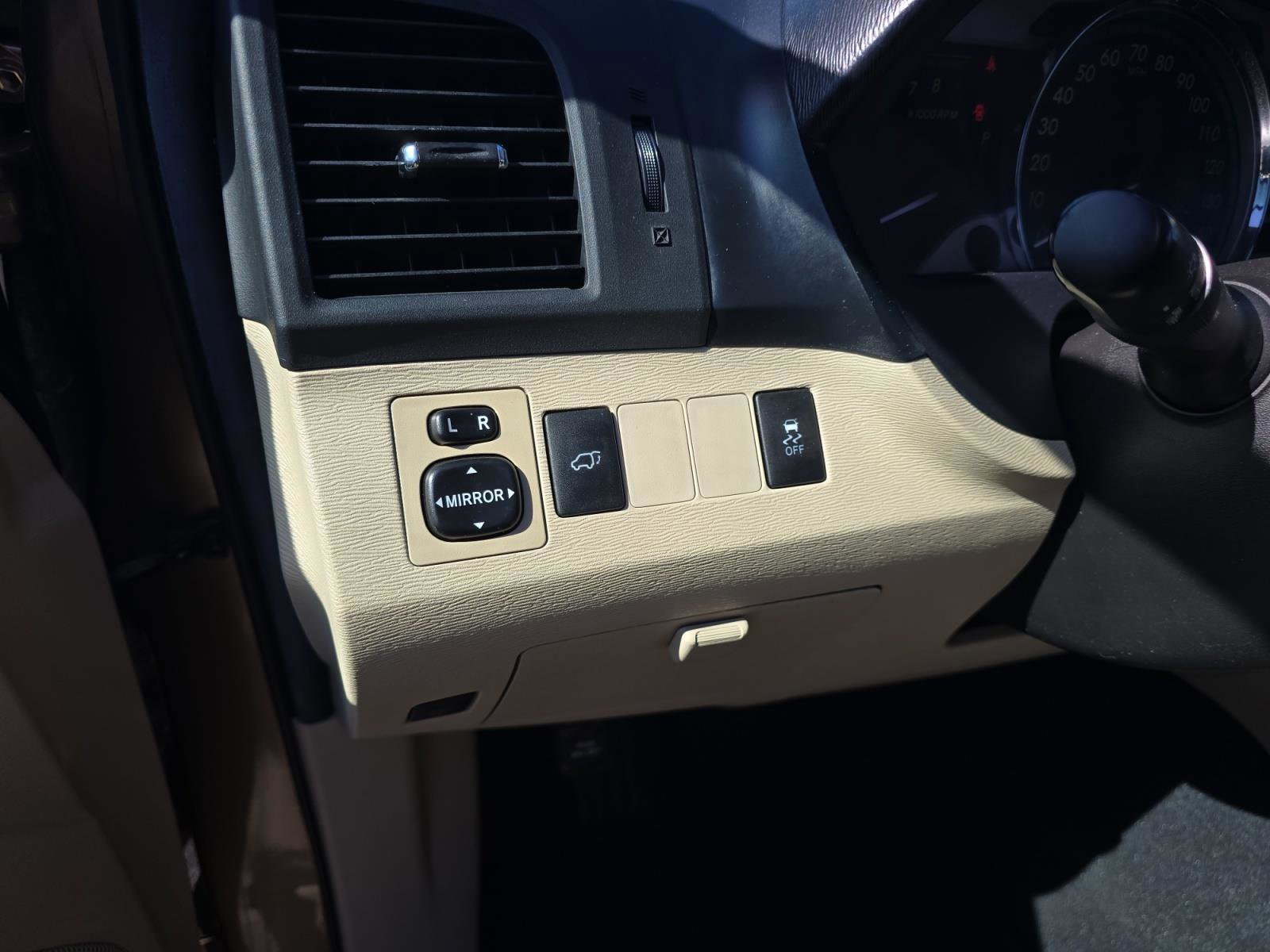 Used 2013 Toyota Venza LE w/ LE Convenience Pkg image 20