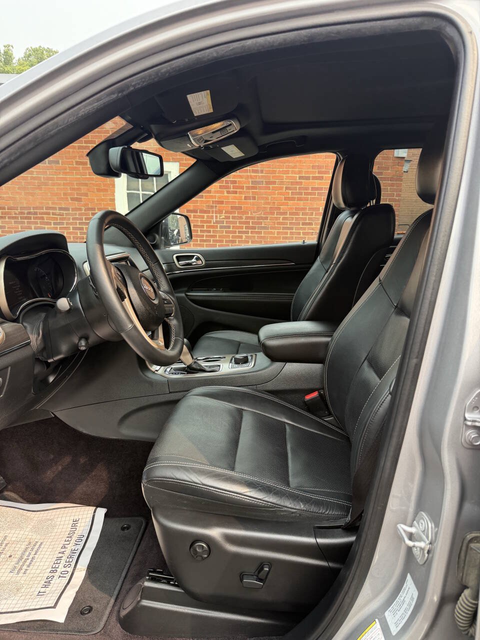 Used 2016 Jeep Grand Cherokee Limited w/ Luxury Group II AWD/4WD image 6