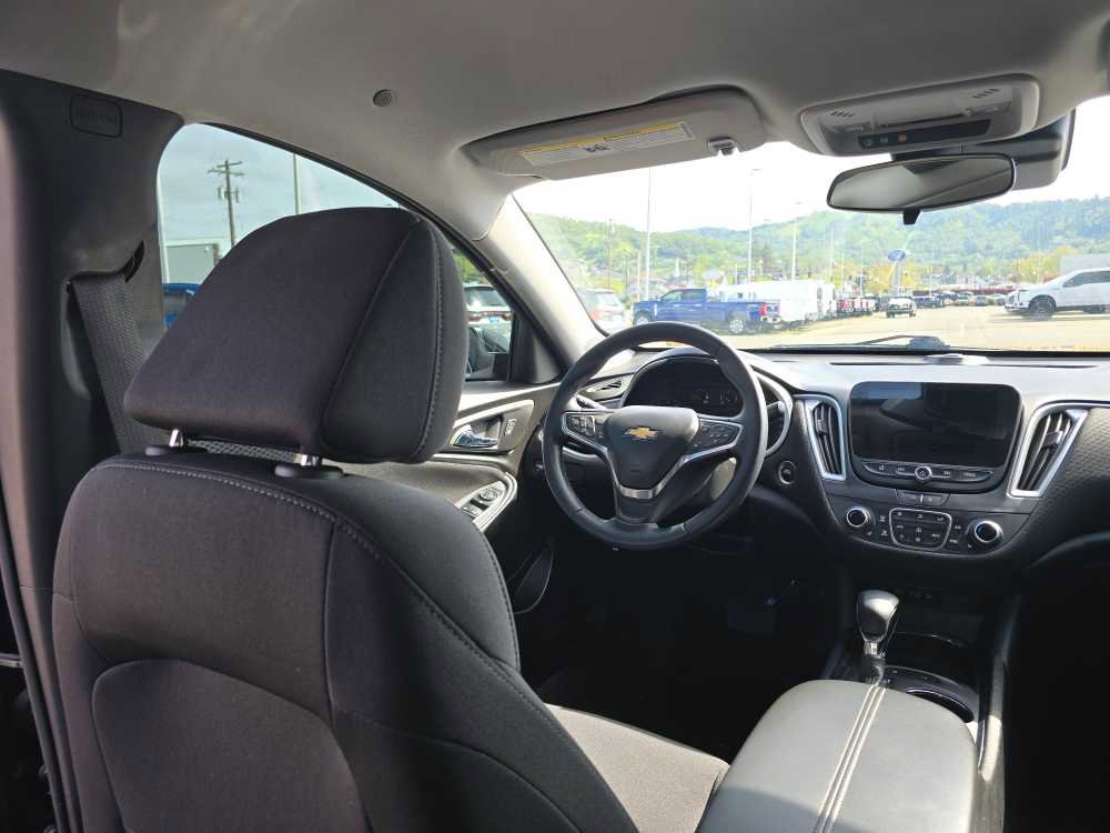 Used 2024 Chevrolet Malibu LT w/ Midnight Edition FWD image 10