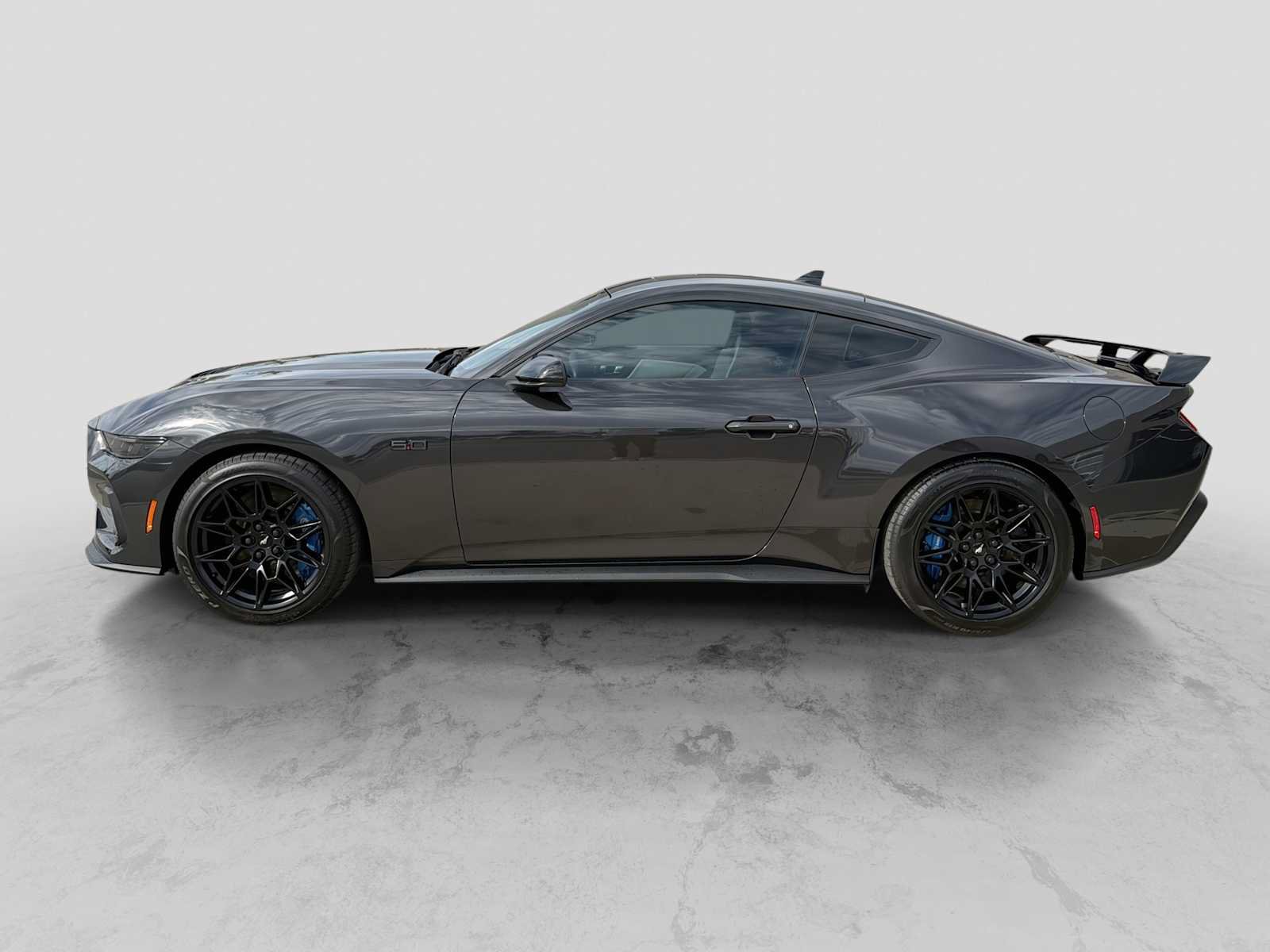 Used 2024 Ford Mustang GT Premium w/ GT Performance Package RWD image 3