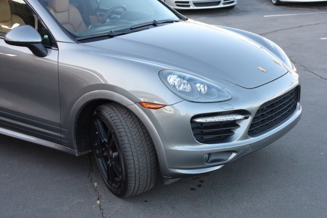 Used 2014 Porsche Cayenne GTS AWD/4WD image 10