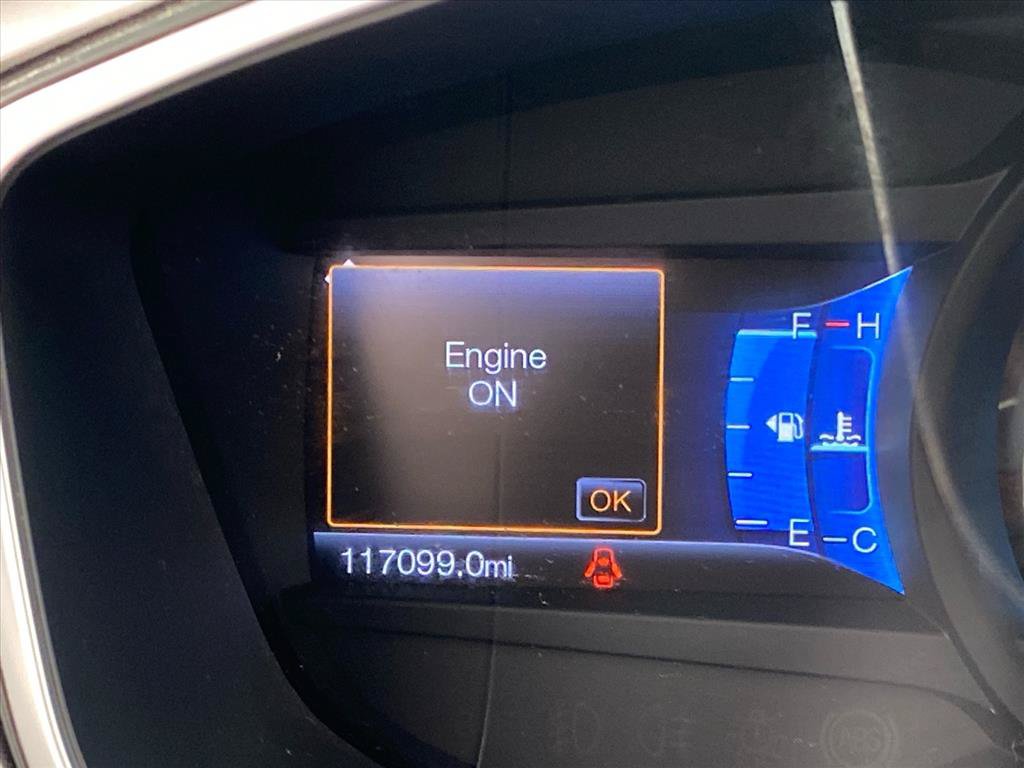 Used 2016 Ford Fusion SE FWD image 18