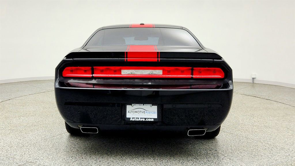 Used 2013 Dodge Challenger SXT RWD image 6