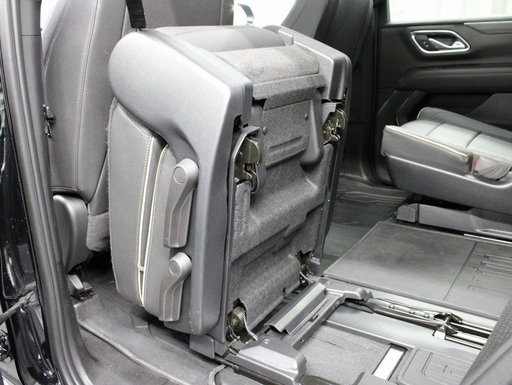 Used 2023 GMC Yukon SLT w/ Max Trailering Package image 60