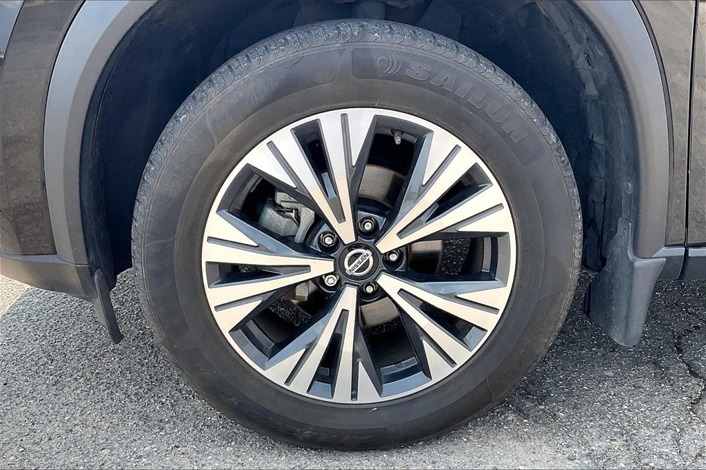 Used 2021 Nissan Rogue SV w/ Premium Package image 9