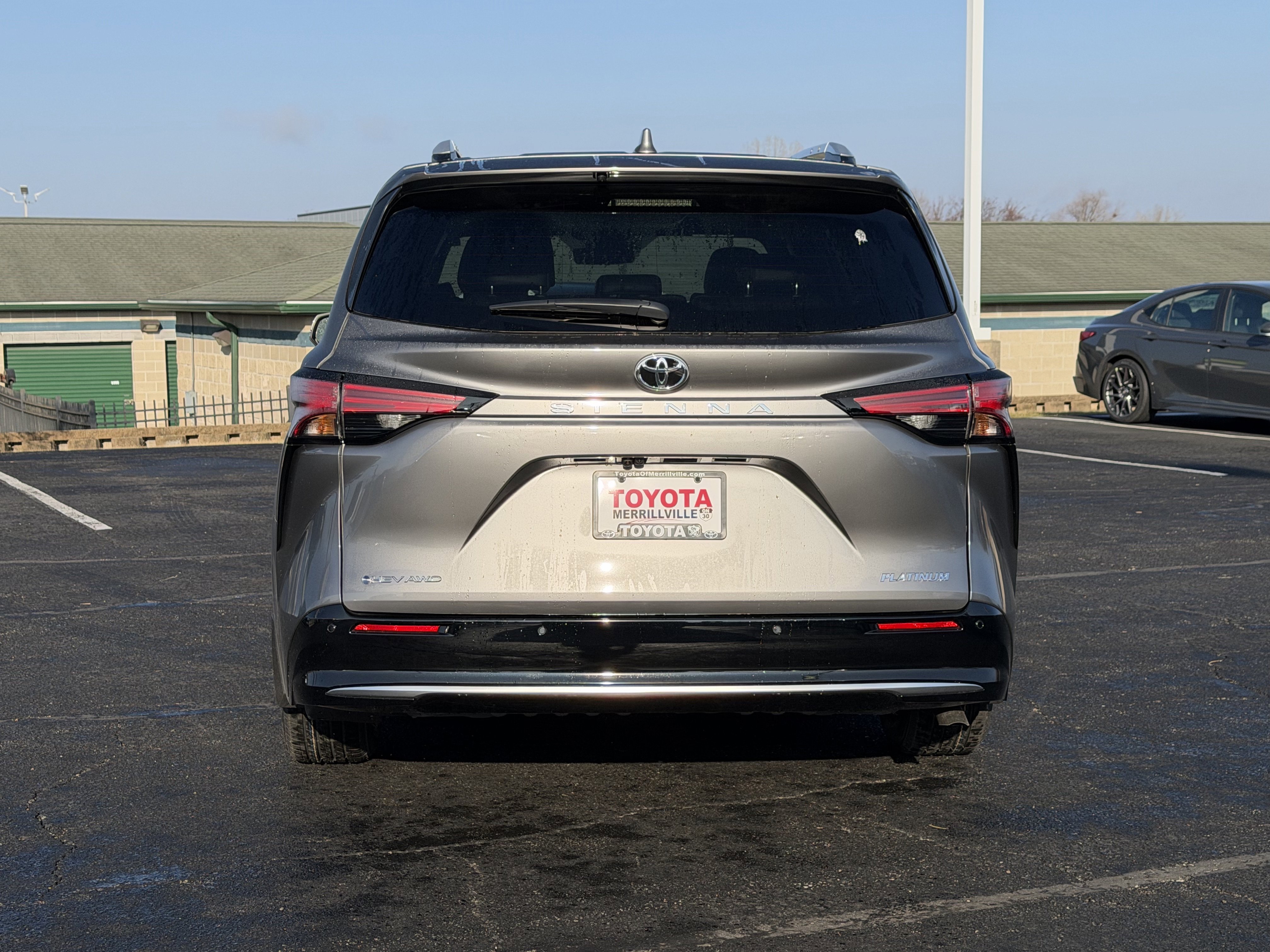 Used 2026 Toyota Sienna Platinum image 5